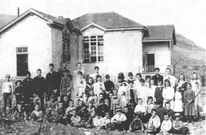 Kamloops Public Schoolhouse - 1887 Courtesy Kamloops Museum Association